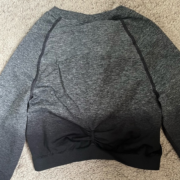Gymshark Cropped Long Sleeve & Matching Sports Bra - Picture 4 of 5